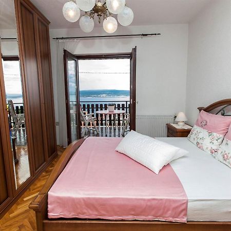 Apartments With A Parking Space Crikvenica - 11307 Εξωτερικό φωτογραφία
