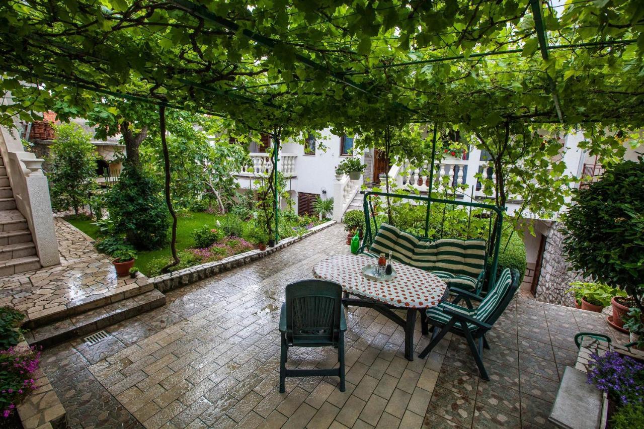 Apartments With A Parking Space Crikvenica - 11307 Εξωτερικό φωτογραφία